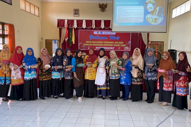 Bimbingan Teknis Guru Prakarya