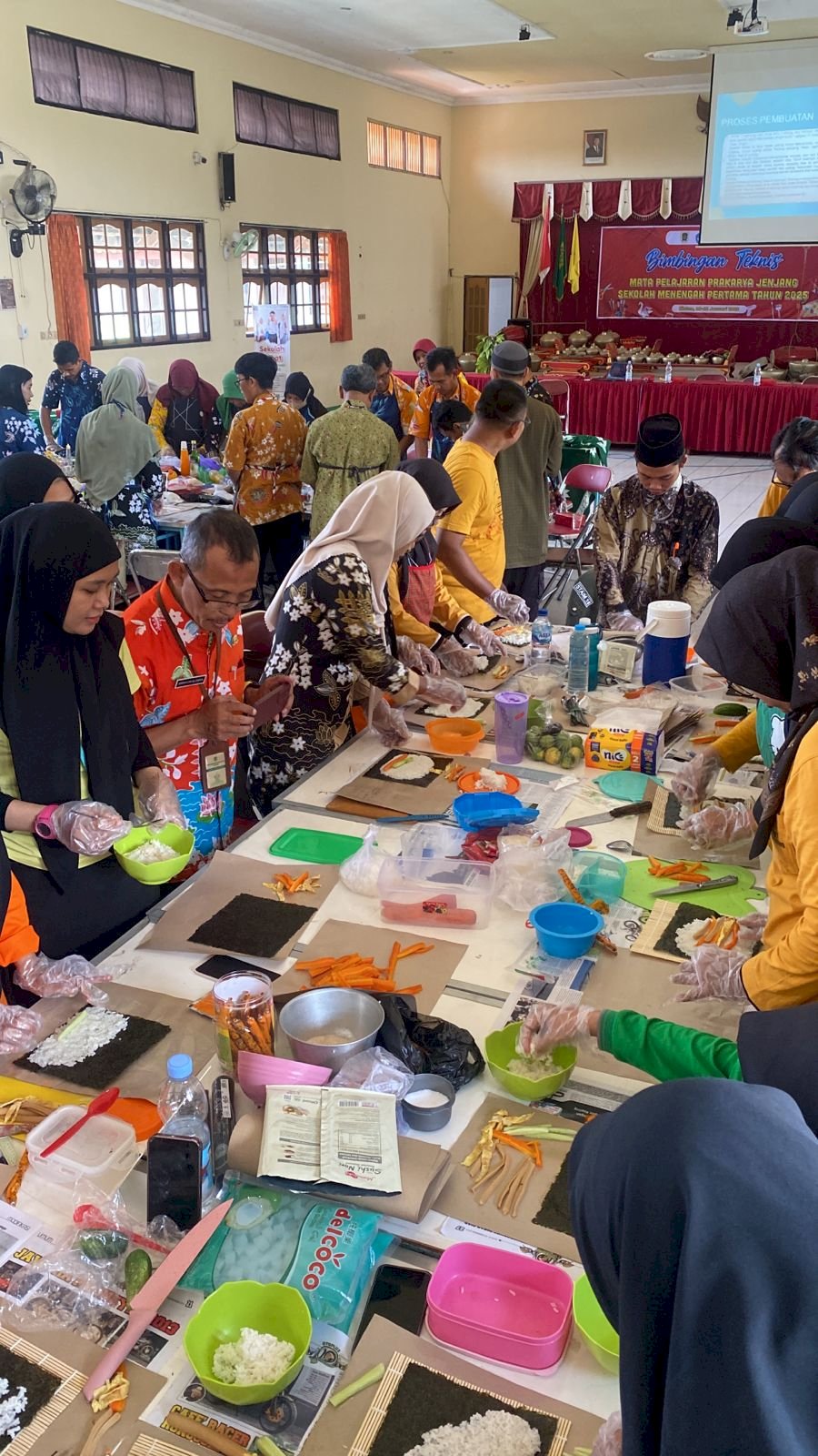Bimbingan Teknis Guru Prakarya