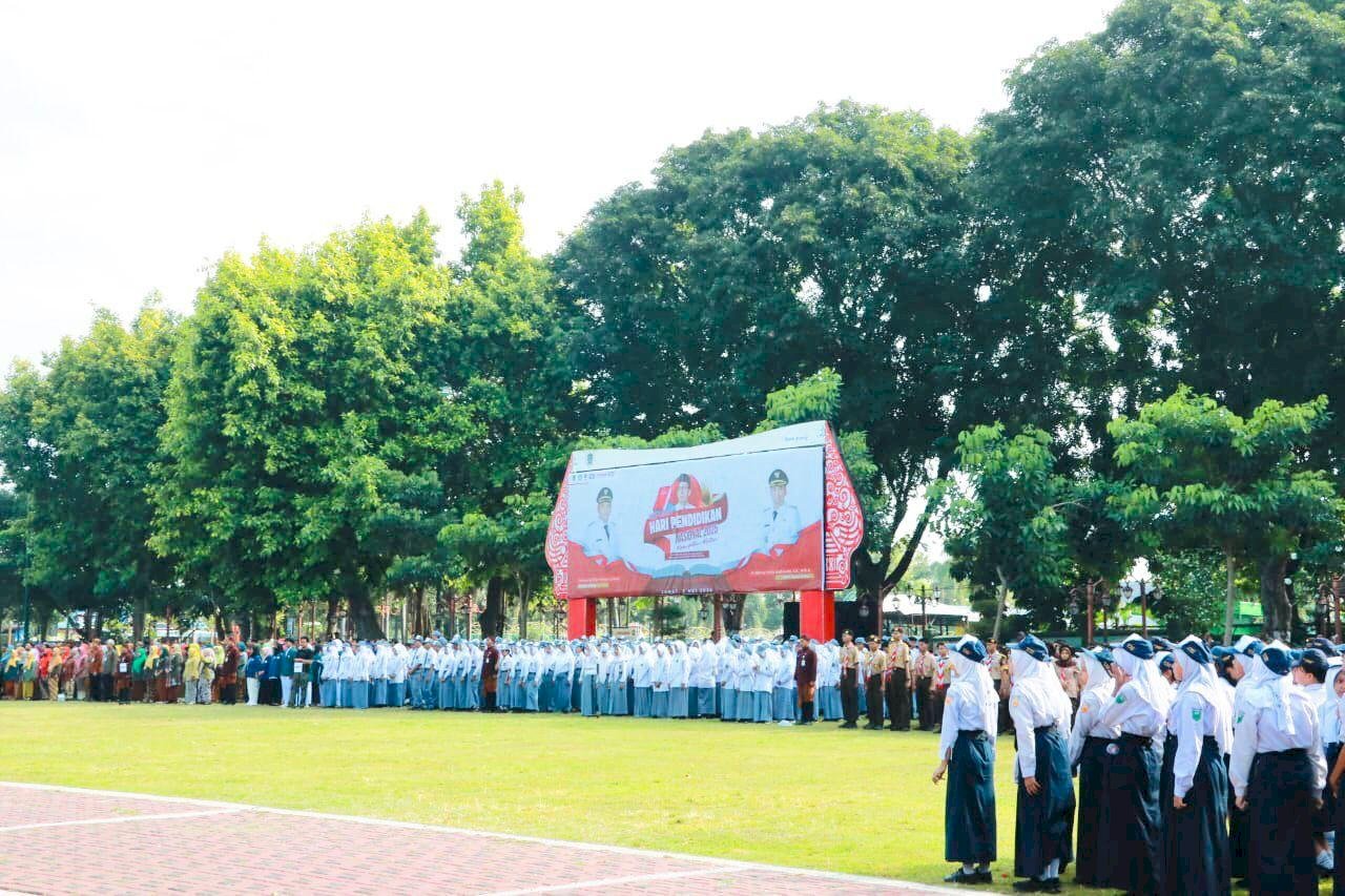 Upacara Hari Pendidikan Nasional 2025
